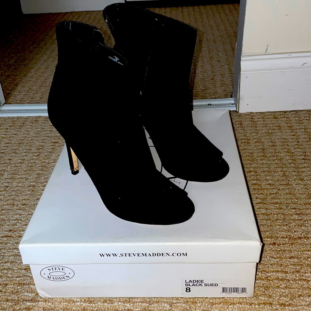 Black Steve Madden booties